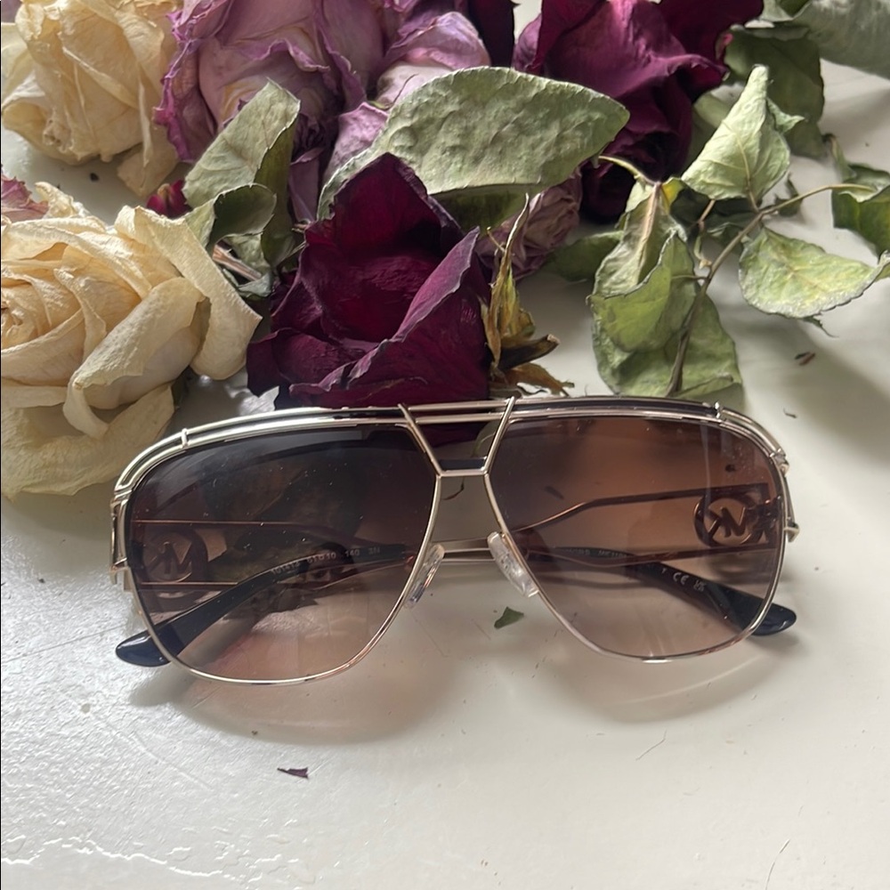 Stylish Brown Sunglasses